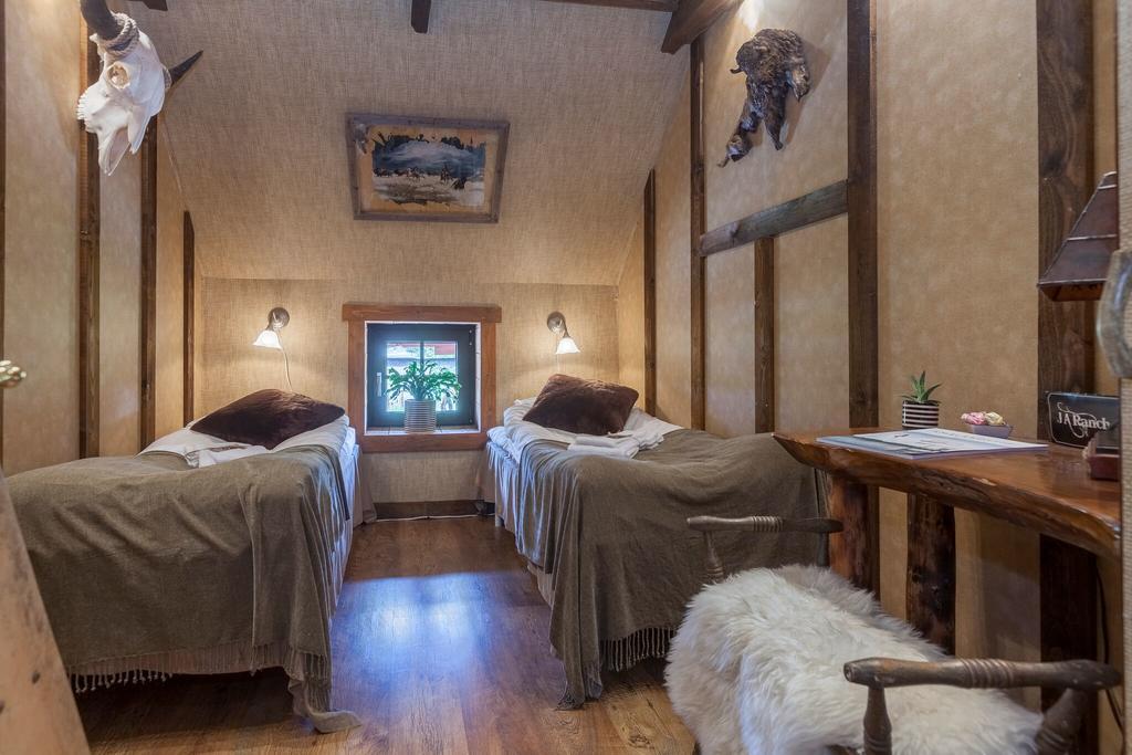 Stromsnasbruk J A Ranch Bed & Breakfast מראה חיצוני תמונה